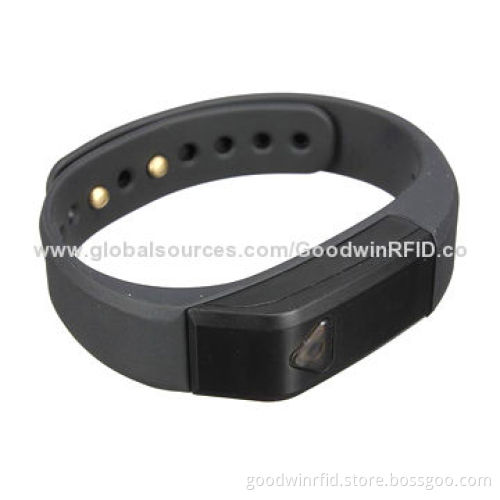 Sports and Fitness Sensors Smart Wristband with Bluetooth 4.0 Technology